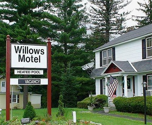 Willows Motel Williamstown Exterior foto